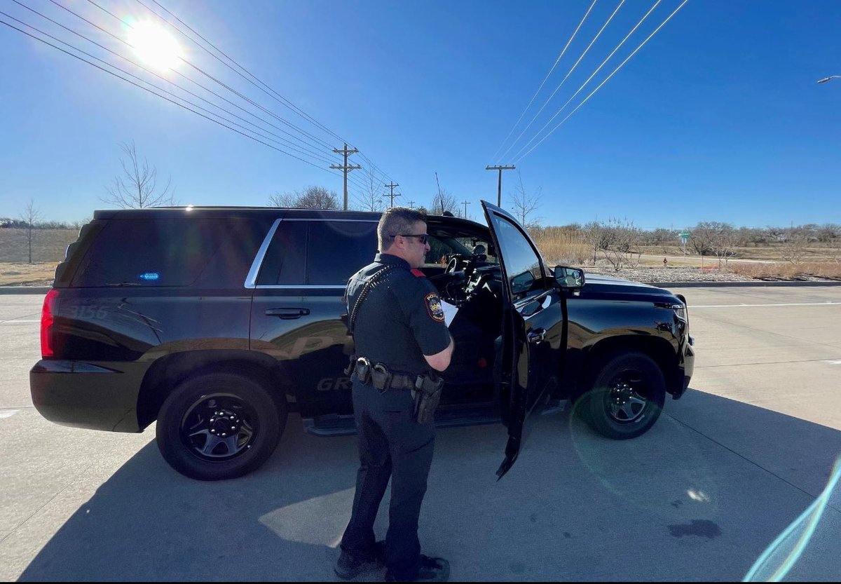 This week our hosts sit down with Officer Diaz.
 
He shares some interesting hurricane stories from his time in Florida and of his time here in GP. Check it out!
 
YouTube:
youtube.com/watch?v=pp4TiY…
 
Spotify:
open.spotify.com/show/7iXLlroCb…

iTunes:
podcasts.apple.com/us/podcast/gpp…