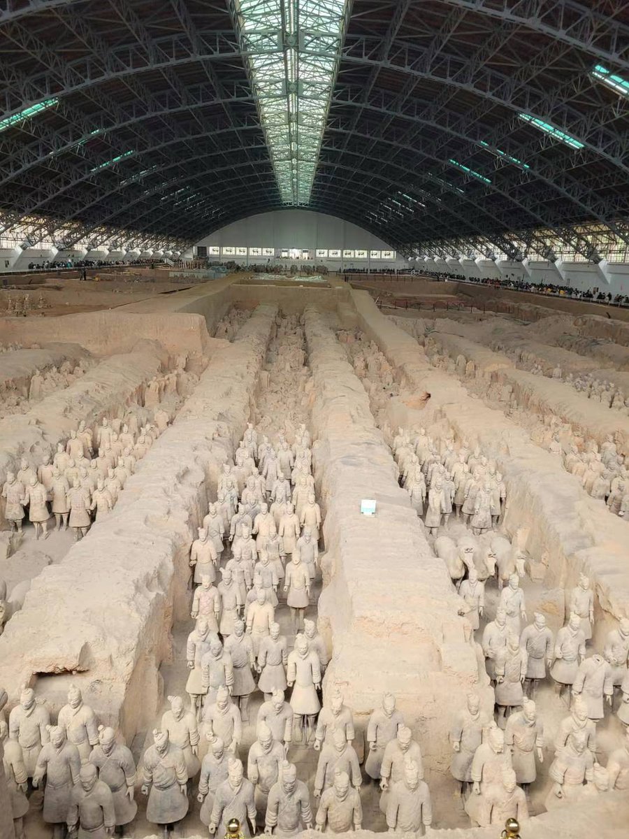 OHSChinese's tweet photo. On Tuesday 26th March, we visited the two-thousand-year-old Terracotta Warriors, an astonishing clay army that was created to accompany China’s first emperor Qin Shi Huang into the afterlife. https://t.co/414jS6bGcN