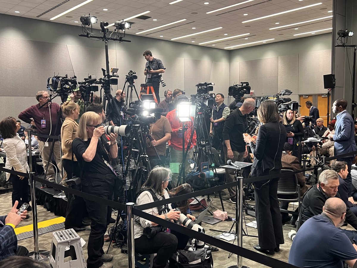 The media pool ready to tell Michigan “it’s fine” and “there is no problem” as they continue to worship and quote the most corrupt attorney general in the country.