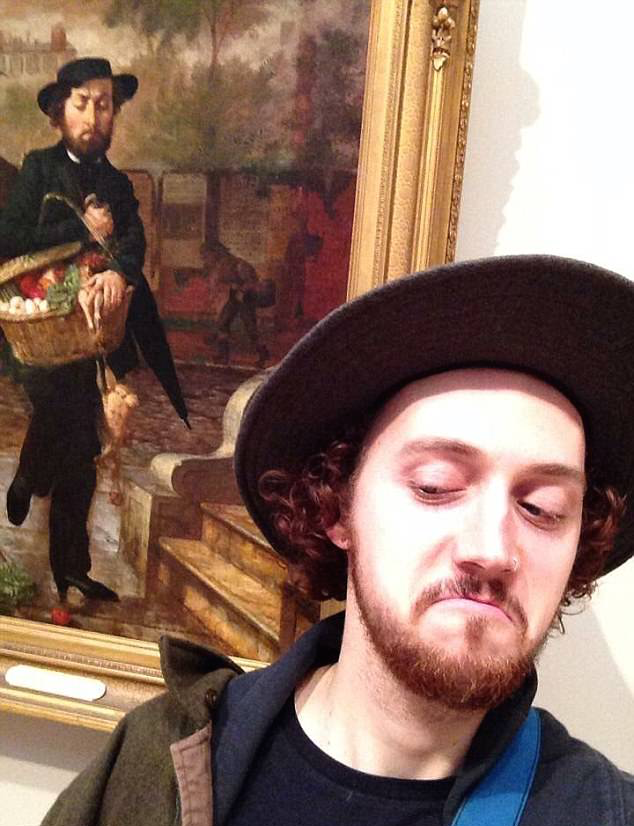 Homem encontra seu clone em um museu - Foto: Reprodução/X