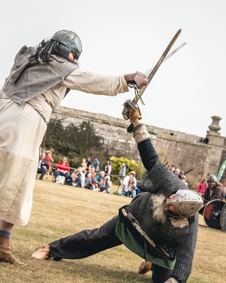 The evidence of female warriors in the #Viking age is questionable and limited at best. No one seems to have told Þórhalla however.
Meet her at the Vikingar Centre in Largs this Saturday and she'll tell you all about how she defends her home.
#vikings #vikingreenactment #vikingar