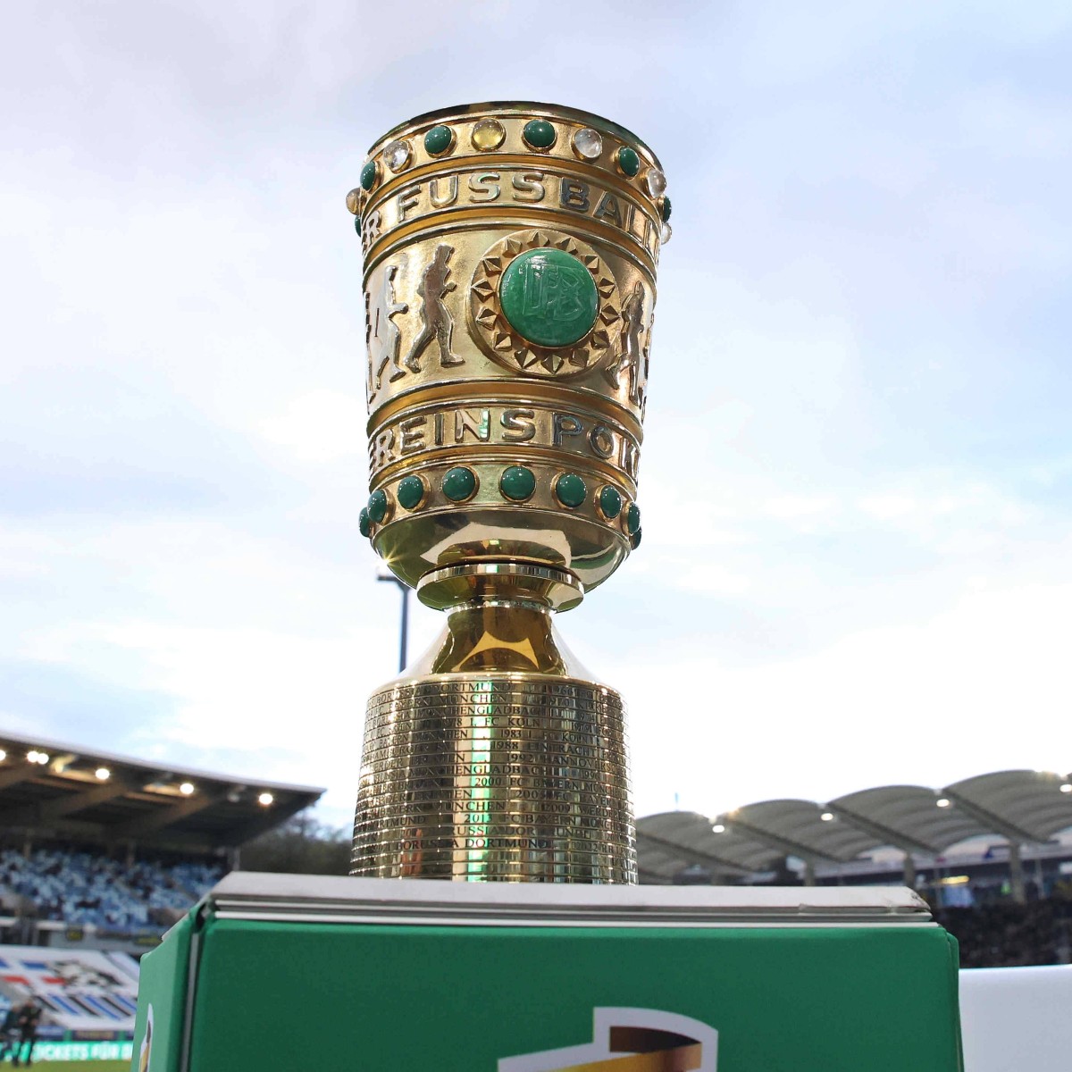 ⏱️ 1' 

Kick-Off! 

#DFBPokal #BERLIN2024 #FCSFCK 0:0