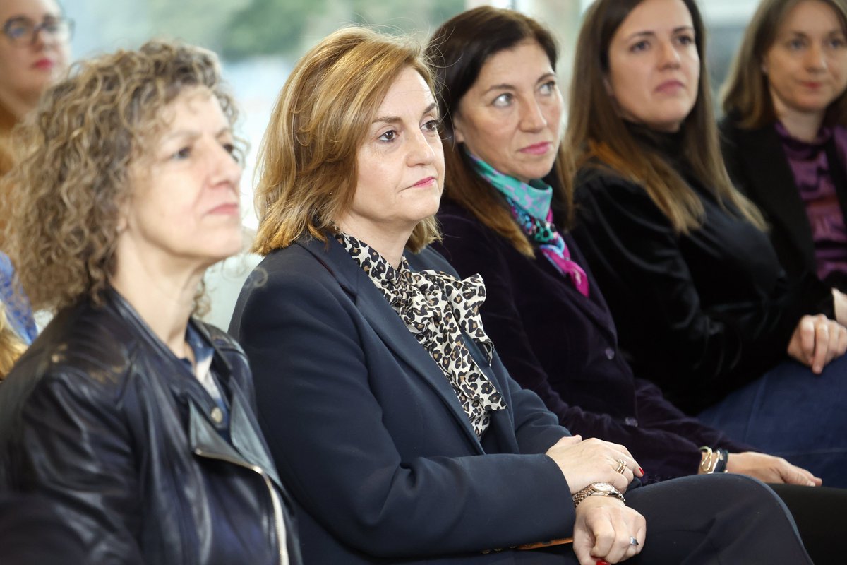 ElenaRivo's tweet photo. Con esta nova xornada de Emprego sen etiquetas, que celebramos en Lugo, impulsamos a presenza feminina en sectores masculinizados porque non hai xénero na elección dunha profesión

Precisamos de toda a sociedade para avanzar no camiño da igualdade laboral. Unámonos neste reto https://t.co/IYKklGEtUP