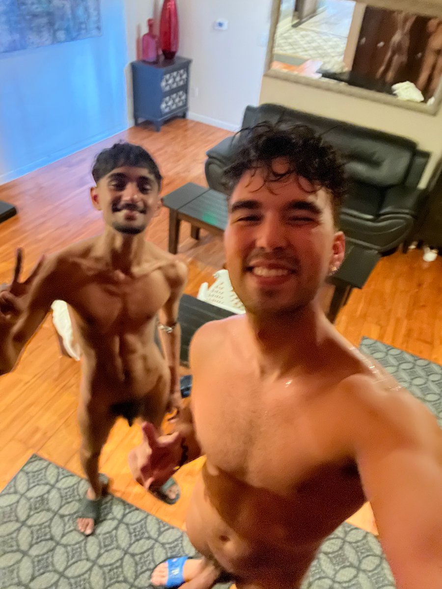 So happy I was able to meetup w/ <a href="/nudistaazul/">azul</a> last weekend! Went to chill &amp; relax at a Korean Spa, and well, it looks like my journey into social nudity has finally begun 😌💙