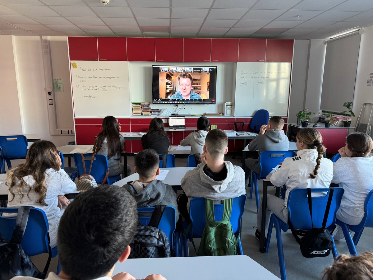 Over the past weeks, nearly 1000 students from 9 different schools explored our art galleries and, discovered Gibraltar's rich culture and street art through tours and workshops. 😁📖Read more: culture.gi/news/education…