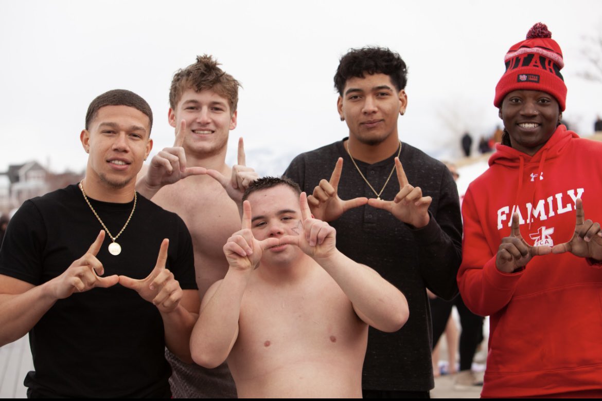 Come spend time with me and my teammates prior to the Spring Game on April 13th! Photos, autographs and breakfast! utahcrimsoncollective.com/products/sprin…