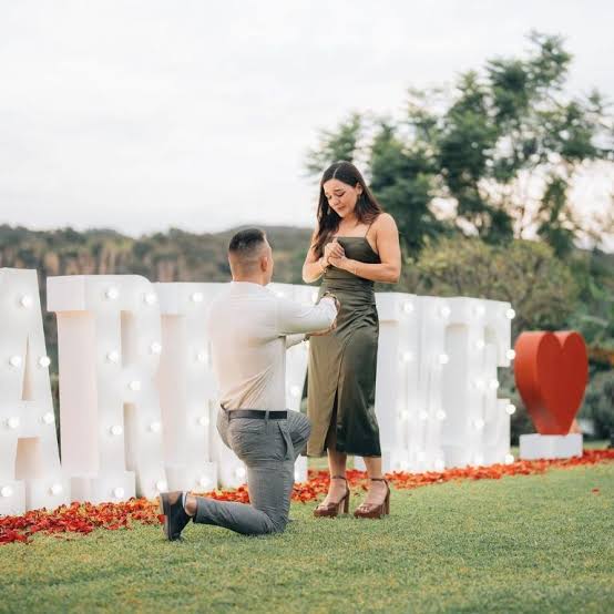 Como empezó.                              Como vamos.
¡Feliz aniversario!