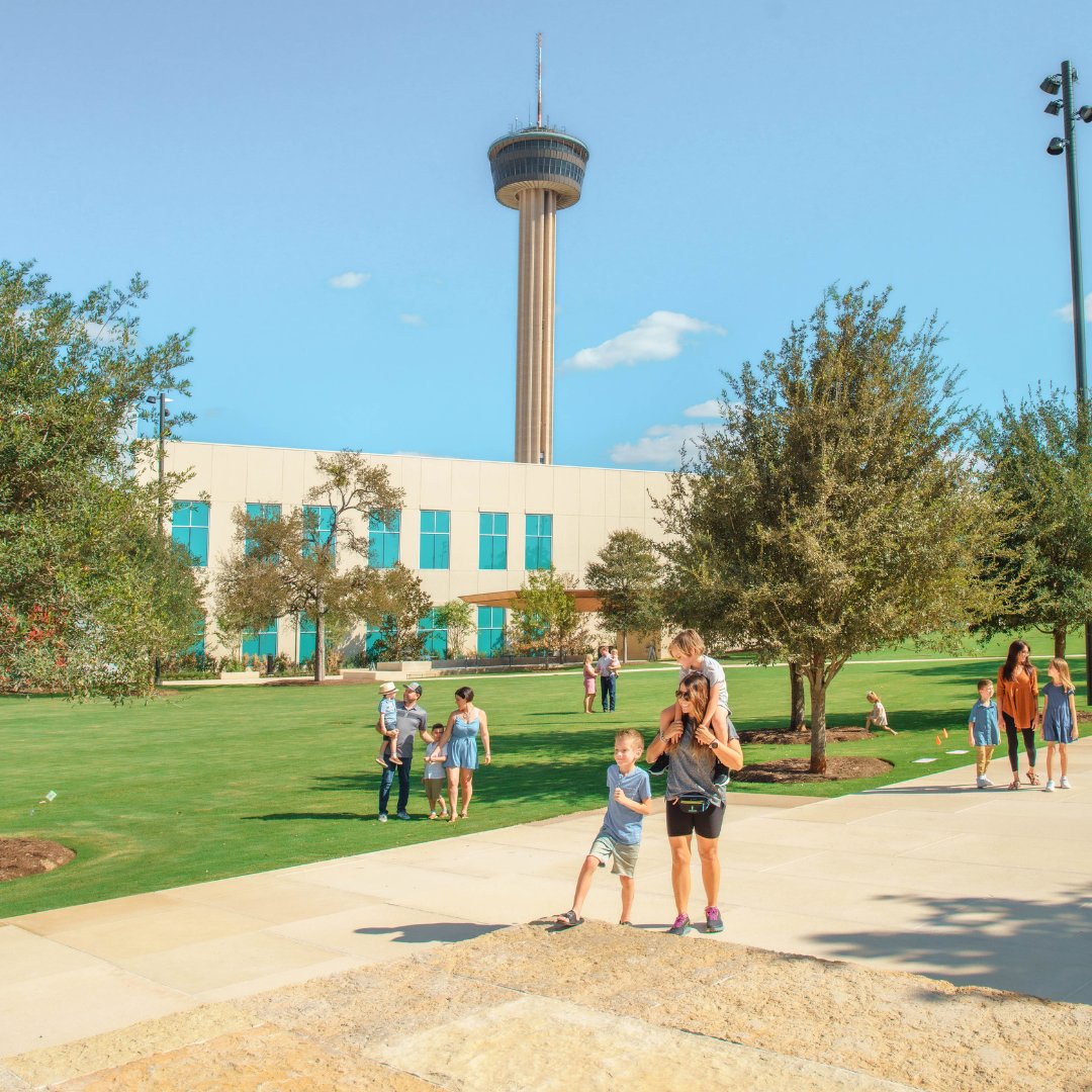 The Hemisfair Conservancy, Hemisfair's philanthropic arm, is #NowHiring an Executive Director. This individual will play a pivotal role in fundraising, community engagement, and the realization of Hemisfair’s transformative vision. Learn more: bit.ly/HCExecutiveDir…