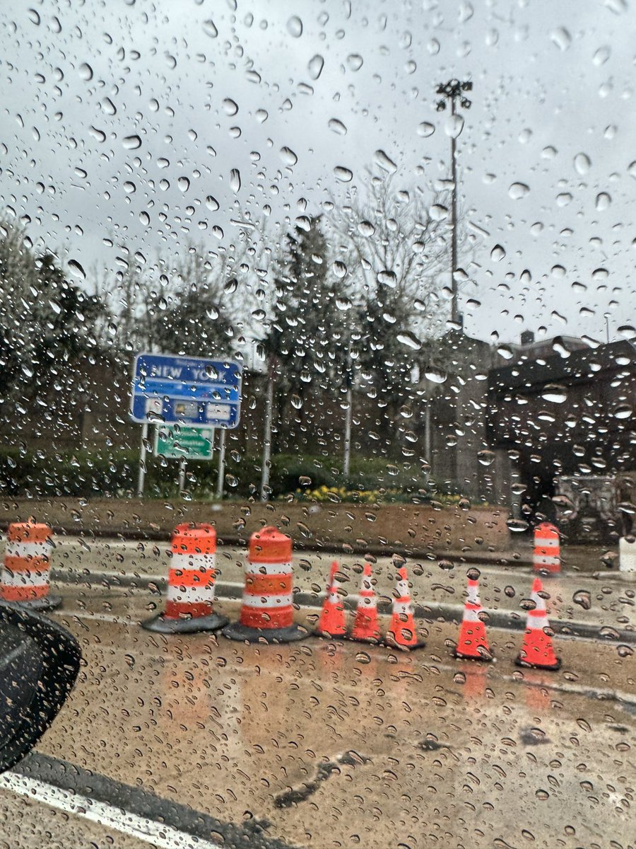 mcbeniwal's tweet image. Team @CsharpCorner is getting into NYC for @NFT_NYC . Next 3 days are going to be amazing! Bad storm can’t even stop us!!!