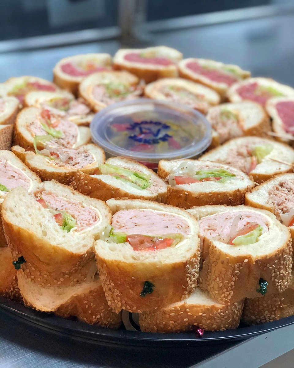LisciosBakery's tweet image. Got a crowd to feed? Our hoagie tray is the perfect solution! Ideal for gatherings or corporate events. Call us today to put your order in! 

CROSSKEYS (856)629-3232
WEDGWOOD (856)218-2400 
.
.
.
.
.
#OrderToday #LisciosBakery #CallToday #HoagieTray #WorkEvent #PartyTime