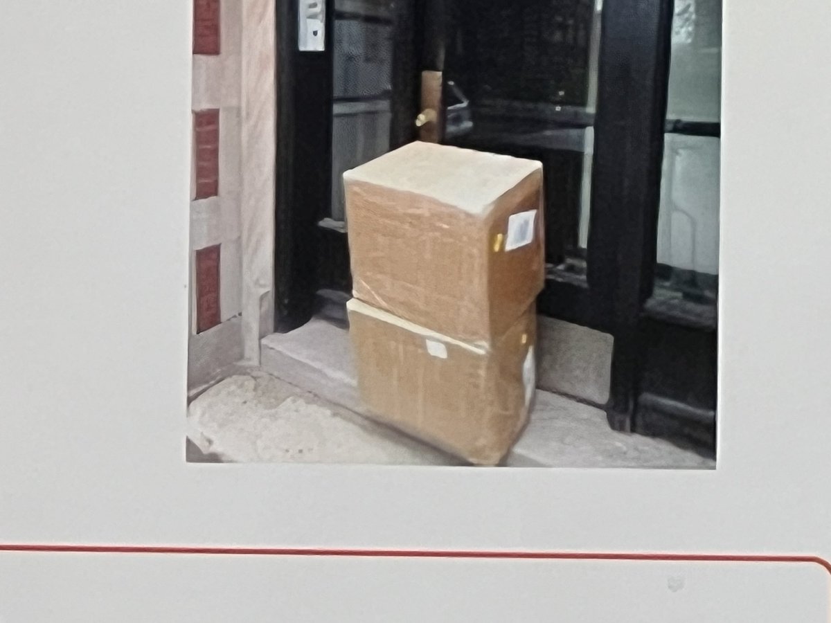 madeforfs's tweet photo. @UPS drivers decided they are going to leave packages on the street at the beginning of this year. every since that there had been an uprise of crimes in the area. this behavior is vicious and actively leading crimes endangering the customers safety. why is it allows? https://t.co/fY0NZoD5zn