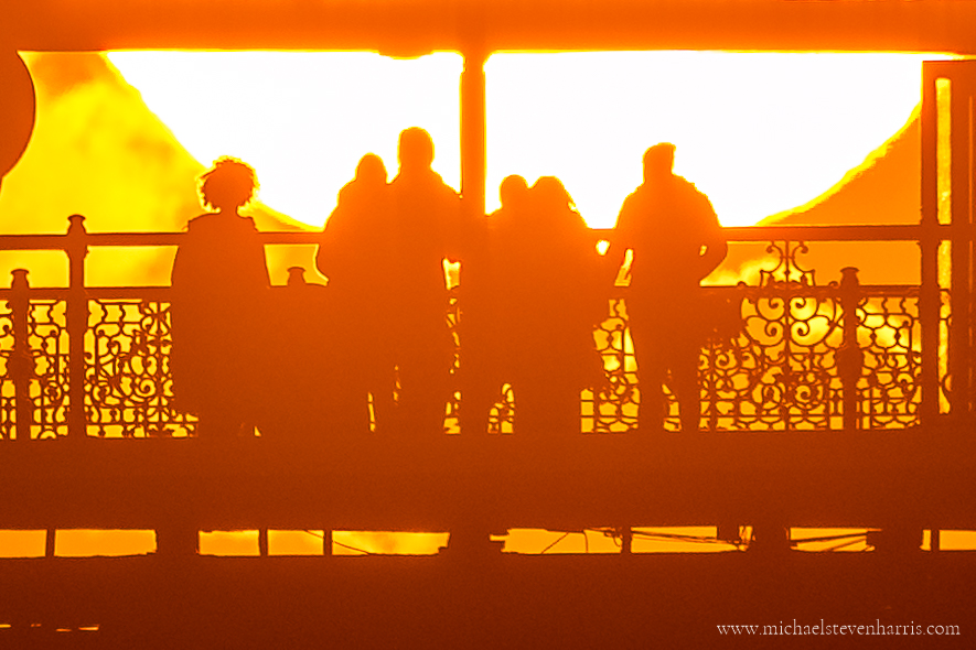 Piering at the Sun ☀️ Who knew the Brighton Palace Pier was so high up! 😆 @BTNPalacePier #brighton #bbcsoutheast #WexMondays #fsprintmonday #ThePhotoHour #Sharemondays2024 #thesun #sunset #bigbigsun #pier #brightonseafront #brightonbeach #silhouette #photooftheday