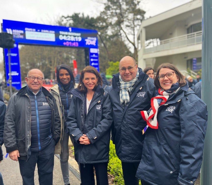 🚴‍♂️Avec @C_MORANCAIS pr la 2nde édition du #RegionTour à St Jean de Monts ville arrivée de la 1ʳᵉ étape ! Bel engouement populaire pr cette belle épreuve sportive professionnelle ! Bravo aux bénévoles et aux Ville de Fontenay-le-Comte et de St Jean de Monts pour ce beau succès !