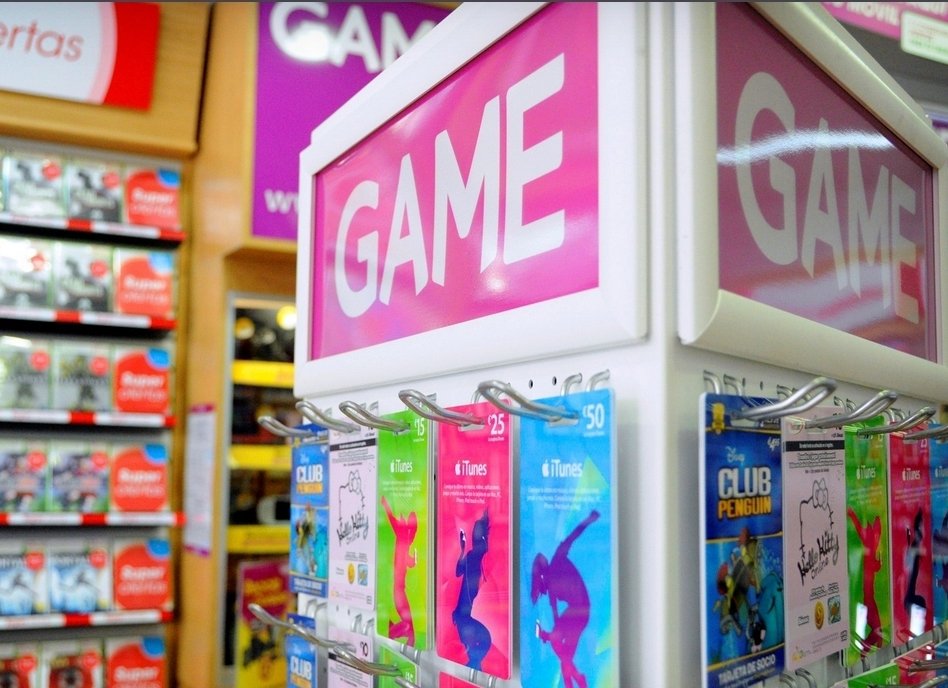Lo de GAME caducando los puntos no solo es una putada enorme para la gente que tenia decenas o cientos de euros de descuento acumulados. 

Es que encima es una liada que te putea MÁS cuánto más fiel fueses a GAME. Es increíble cómo se pueden hacer las cosas tan jodidamente mal