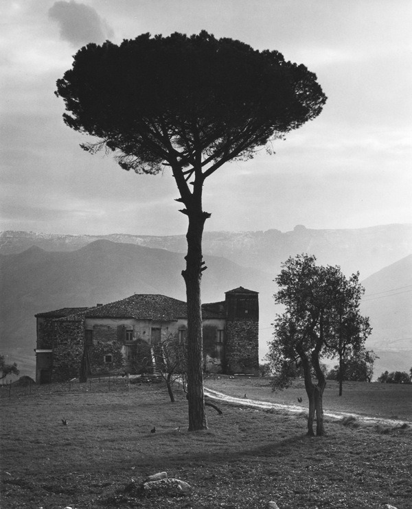 Farmhouse between Auletta and Potenza, Basilicata, 1963. Edwin Smith.
