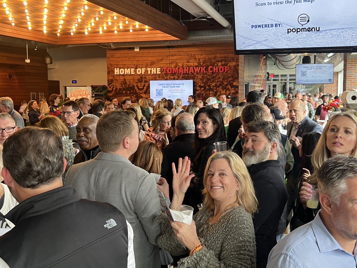 We had an amazing time at Giving Kitchen’s Team Hidi 2024 event! Agents from Sterling Seacrest Pritchard attended with us in support of local food service workers. 🤝