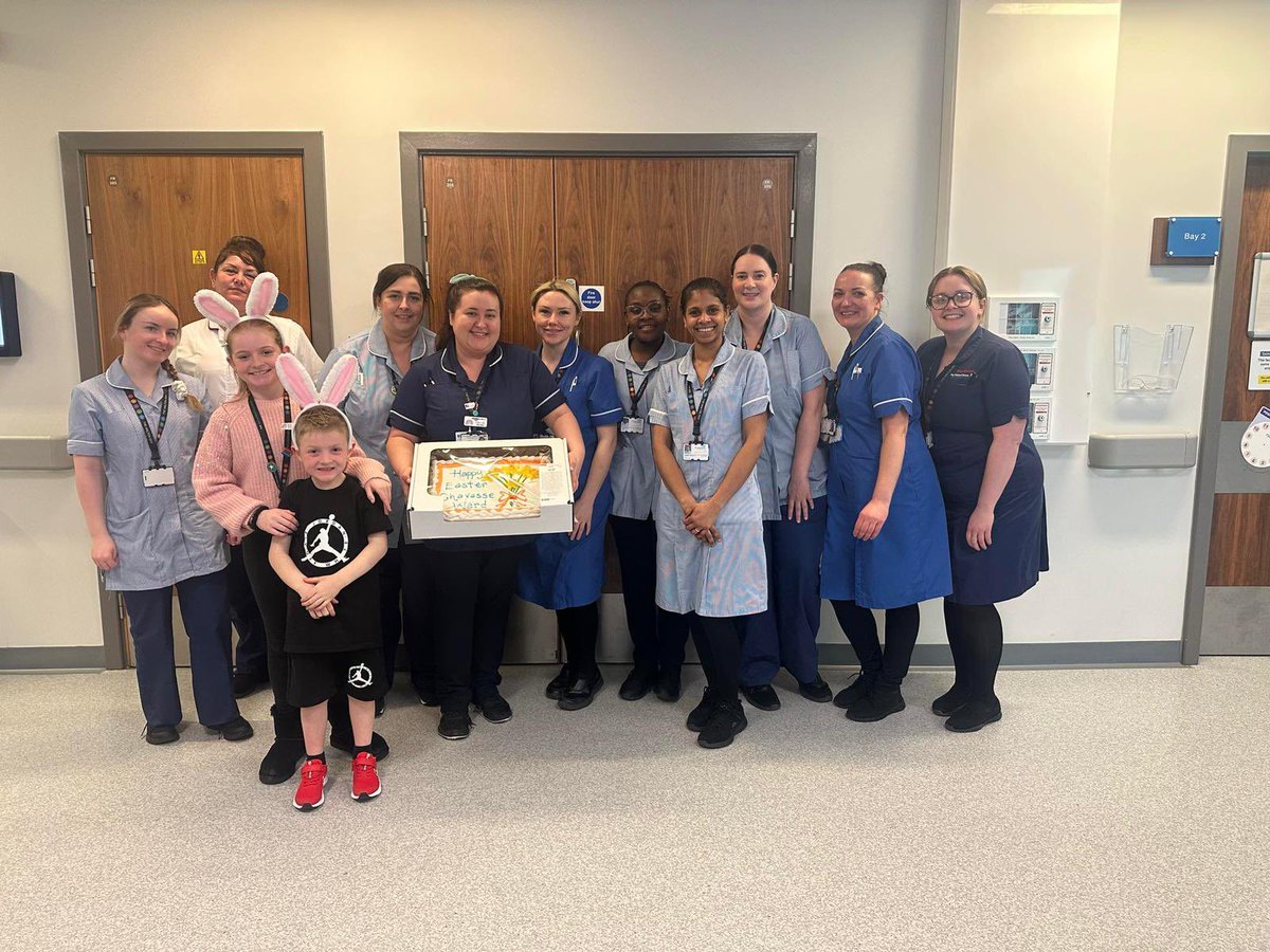 WaltonCentre's tweet photo. Take a look at some of our lovely staff working hard over the Easter weekend enjoying some sweet treats from patients and the Trust! 🐣 https://t.co/mn6JE84Qs8