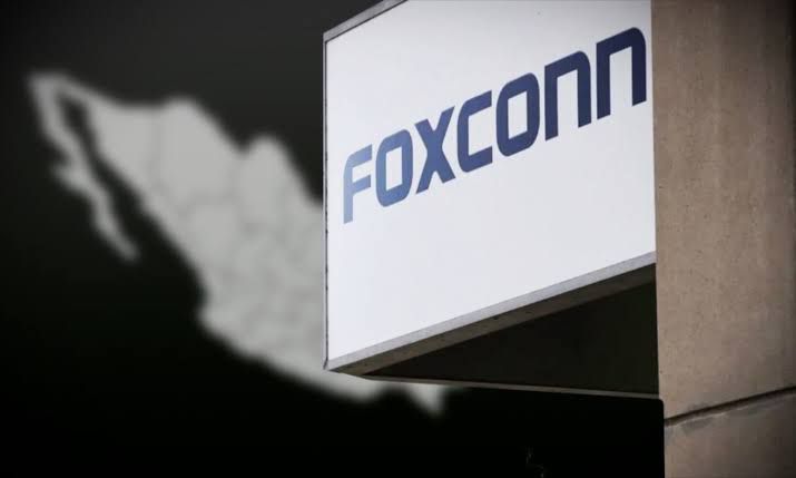 México se beneficiará de la guerra comercial entre China y USA. #Foxconn gastó 27 millones de dólares para comprar tierras en Jalisco para incrementar su producción de servidores de IA. La empresa ha invertido ya 690 millones de dólares en los últimos 4 años en el país.