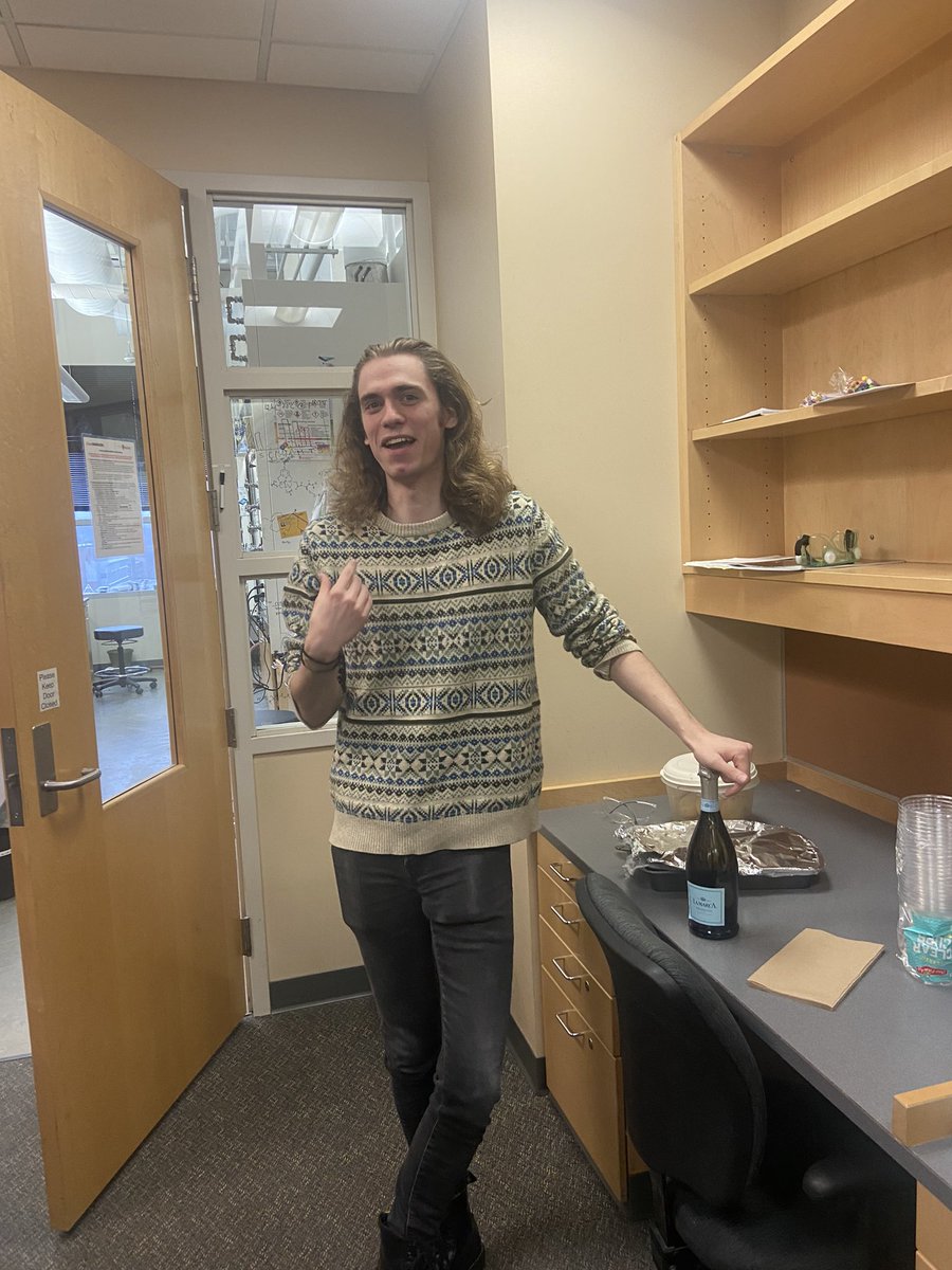 Eszter Boros tweet media