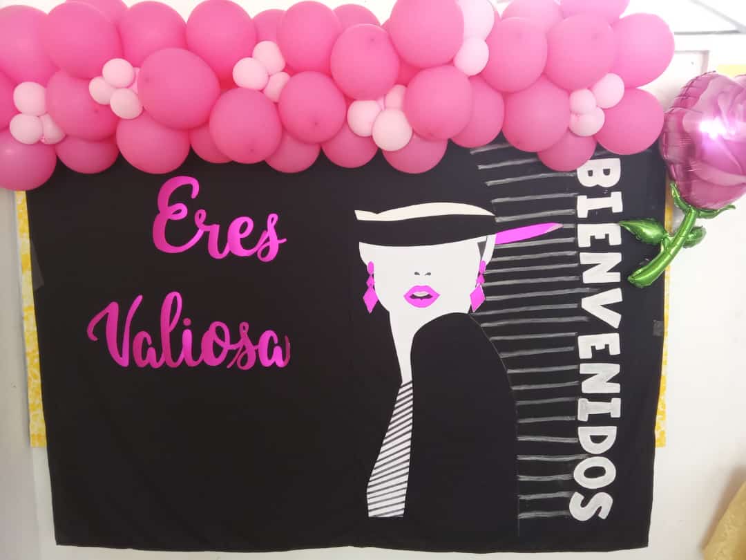 Homenaje por el día de la mujer.🌹🌻🌷 <a href="/_LaAvanzadora/">Yelitze Santaella</a> <a href="/CDCEAragua/">CDCE ARAGUA</a> <a href="/LeiraSuarezPsuv/">LeyraSuarezPsuv</a> @MPPEDUCACION <a href="/NicolasMaduro/">Nicolás Maduro</a>