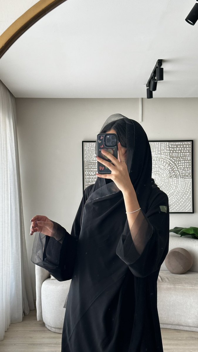 فخامة العبايات واجمل التصاميم كوني مميزه واطلبي من عبايات هتان 🫶🏼🫶🏼🔥🔥🔥

كود الخصم H20 🔥🔥🔥

#النصر_ابها 
 #الهلال_الاخدود