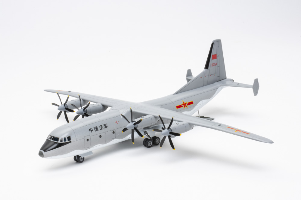 HobbyBoss' 1/144 scale Chinese Y-9 plastic model kit is good overall. But reviewer Walt Fink says that the design is let down by the kit's instructions and cockpit window. Click to read more! #FSM #scalemodels #modelkitreviews #scalemodeling #modelkit finescale.com/product-info/k…