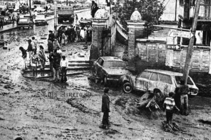 quito_antano's tweet photo. No aprendimos absolutamente nada:
1er aluvión el 25 de febrero de 1975 
2do aluvión el 31 de enero del 2022
3er aluvión el 2 de abril del 2024

Todos en el mismo lugar: La Gasca @pabelml https://t.co/HZ9xesaqv8