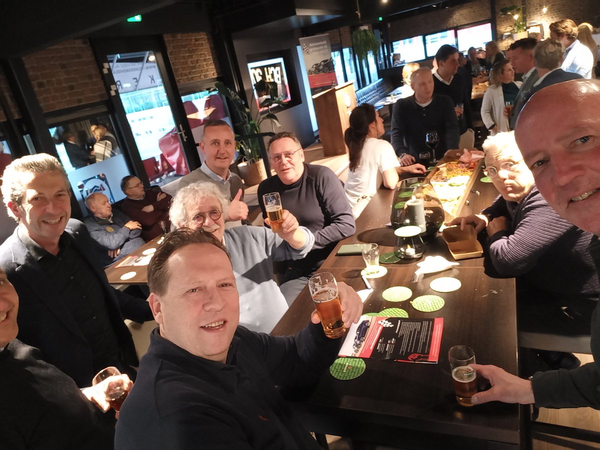 Gezellige bijeenkomst <a href="/BCdeHeuvelrug/">BCdeHeuvelrug</a>. Eerste #BBQ van 2024 is een feit en mooie gesprekken gevoerd met  een lach en een traan! Sluit je ook aan bij een #netwerk en je zult merken soms is het net werken.