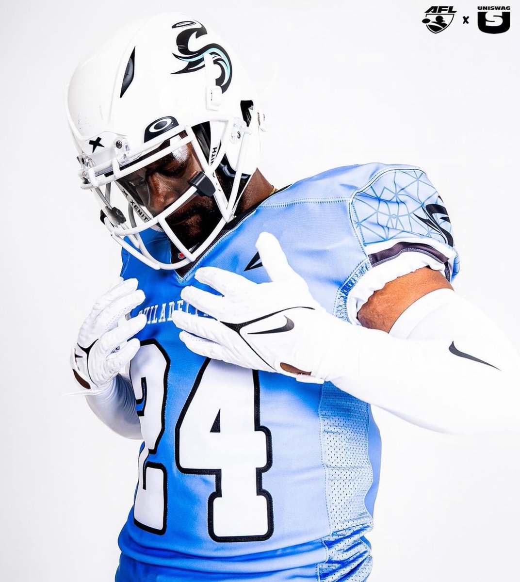 Check the new <a href="/OfficialAFL/">Arena Football One</a> Philadelphia Soul uniform.

#uniswag