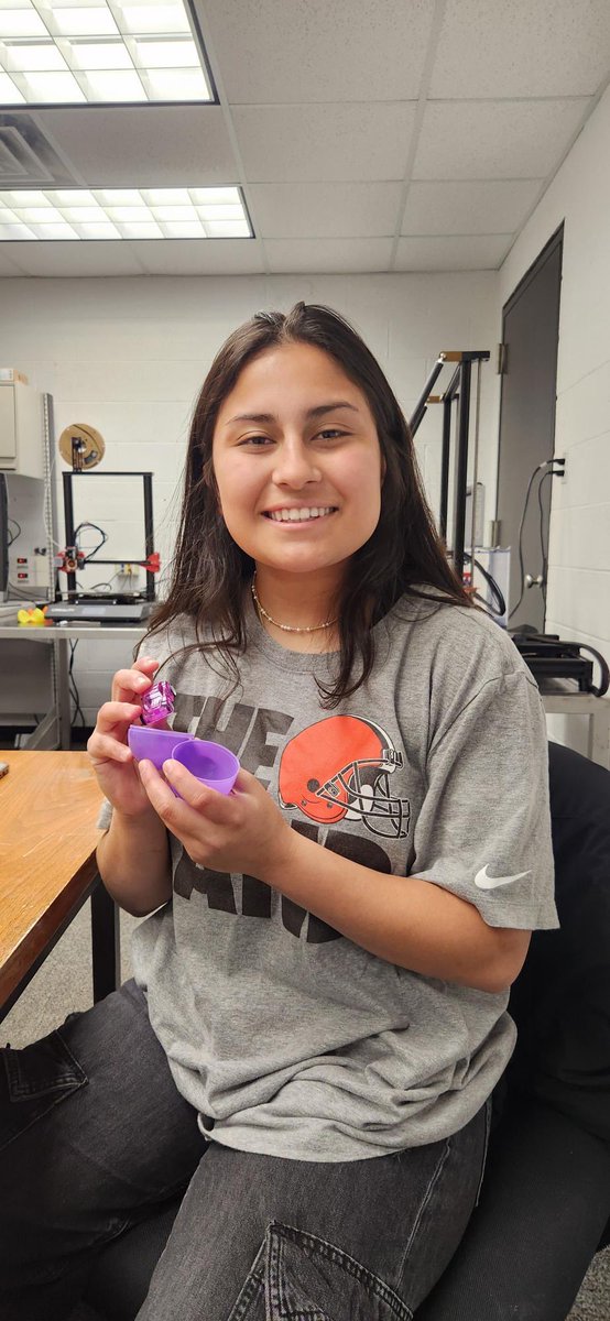 Springing into April with an Easter Egg hunt around the lab! Our EiM Lead, Nadia, hid Easter eggs around our lab space with tiny cars 🚙🚗

#EcoCAR #EcoCAREVChallenge #BEICONIC #GMSTUDENTS #AVTC #easteregghunt