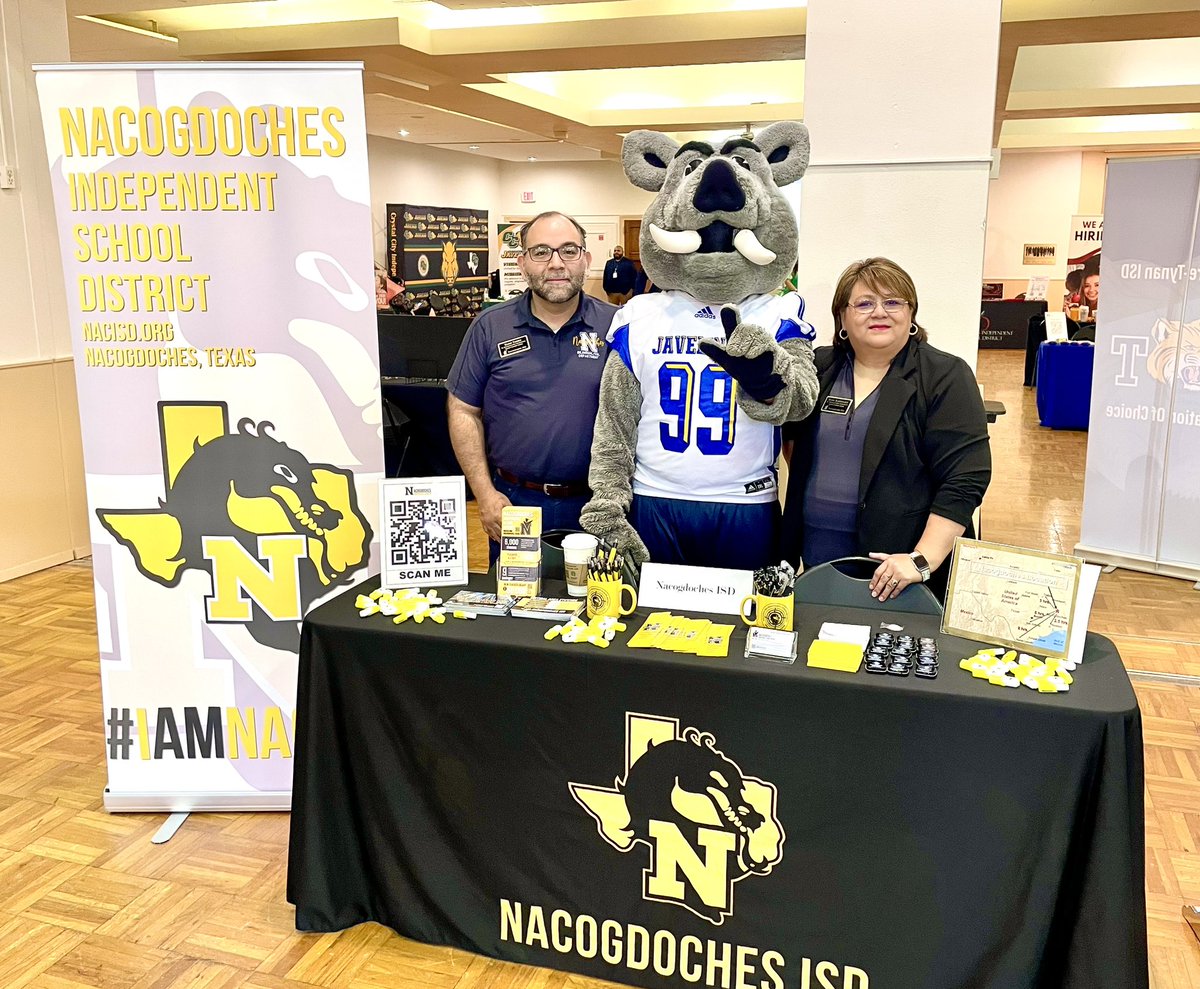 MariaAlmendar20's tweet photo. Teacher Career Fair at Texas A&amp;M Kingsville @JavelinaNation @NacISD https://t.co/ckb3pxEPV3