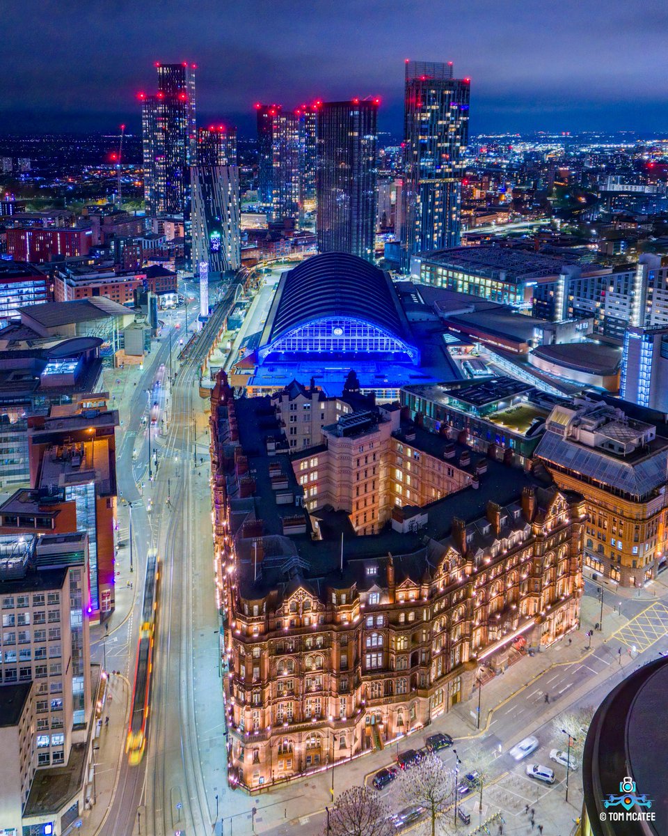 My fave view of Manchester with the Drone. 😅 📸 🐝 The Midland Hotel, Manchester Central & Deansgates mini Metropolis at Blue hour 🌃 ❤️ @adschef ⭐️ Gift Store ➡️🏞😅 fineartprintstores.etsy.com @TheFrenchMCR @MidlandMCR #manchester #deansgate
