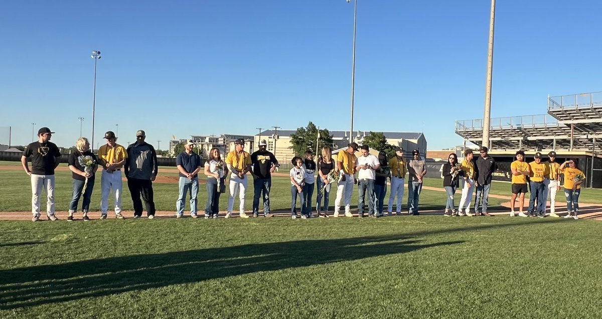 _ECAthletics's tweet photo. Senior Night for @_ECBaseball! So much love, so much support! Thank you Seniors! #WeAreEC https://t.co/Um8f8SZtLl