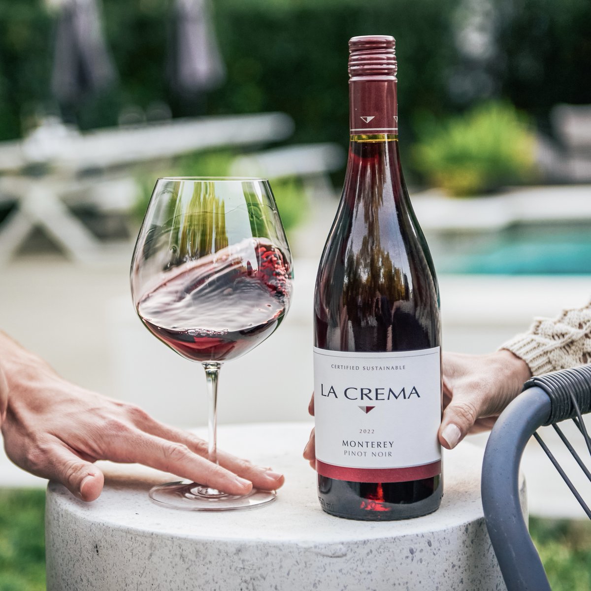 Savor the vibrant notes of raspberry, plum, and rhubarb with every swirl of our Monterey Pinot Noir 🍷