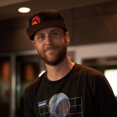 Shout out to <a href="/HexPhotographer/">Hex Photographer Pascal</a> for my #NewProfilePic which is a throwback from <a href="/KSBTV1/">KSB.tv</a> <a href="/Kryptosparbuch/">Kryptosparbuch</a> 5555Tour. Miss you guys 🤙