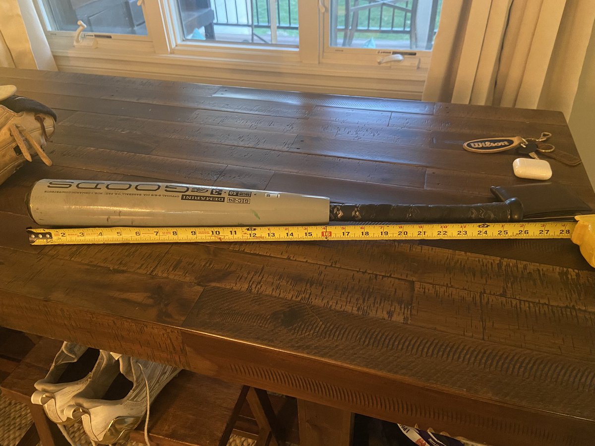 MarcHaneberg's tweet photo. Hey there @DeMarini, 4 weeks in and the 33” turns into a 26”…. #thegoods #magicbat https://t.co/TWu48ucD5l