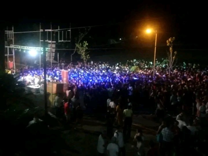 RosaPerez7408's tweet photo. Noche de Carnaval #UCLVNuestra #VillaClara. Mucha alegría en nuestra #UJC. Por el 4 de abril #CreaTu Felicidad. https://t.co/5PDF06JfVF