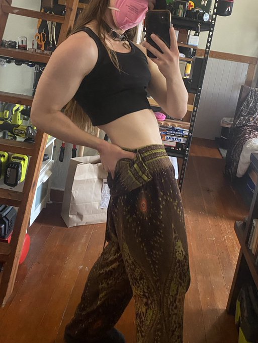 hi i took these while drunk, and im currently drunk again https://t.co/kup672k5OK<a href="/tag/mvsales"class="tags"><span>#mvsales</span></a>