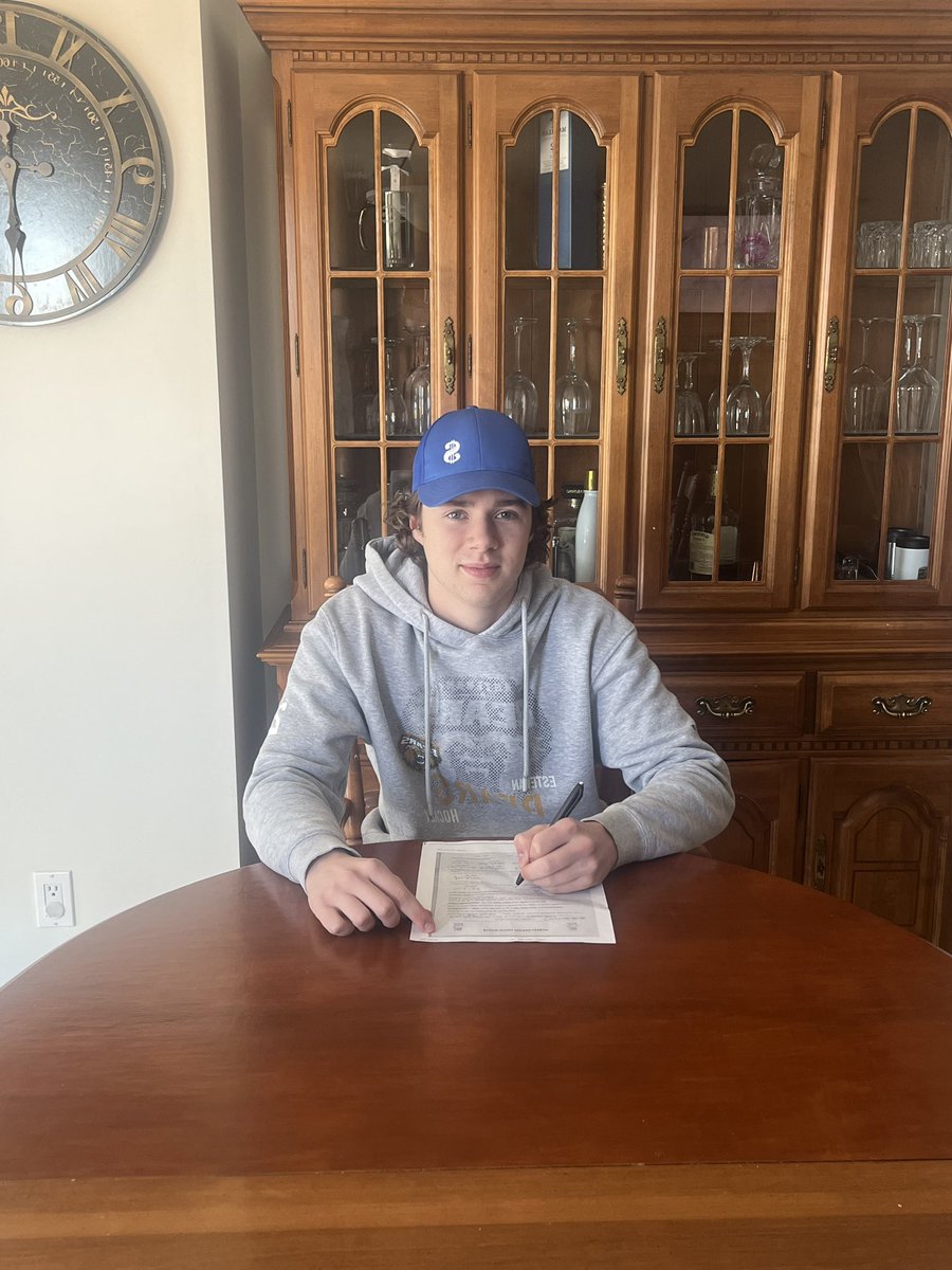 *Melville Millionaires commitment* We are excited to announce the signing of Estevan Bears U18 defensemen Riley Craigen to a letter of intent for the 2024/25 season! #sjhl #gomills