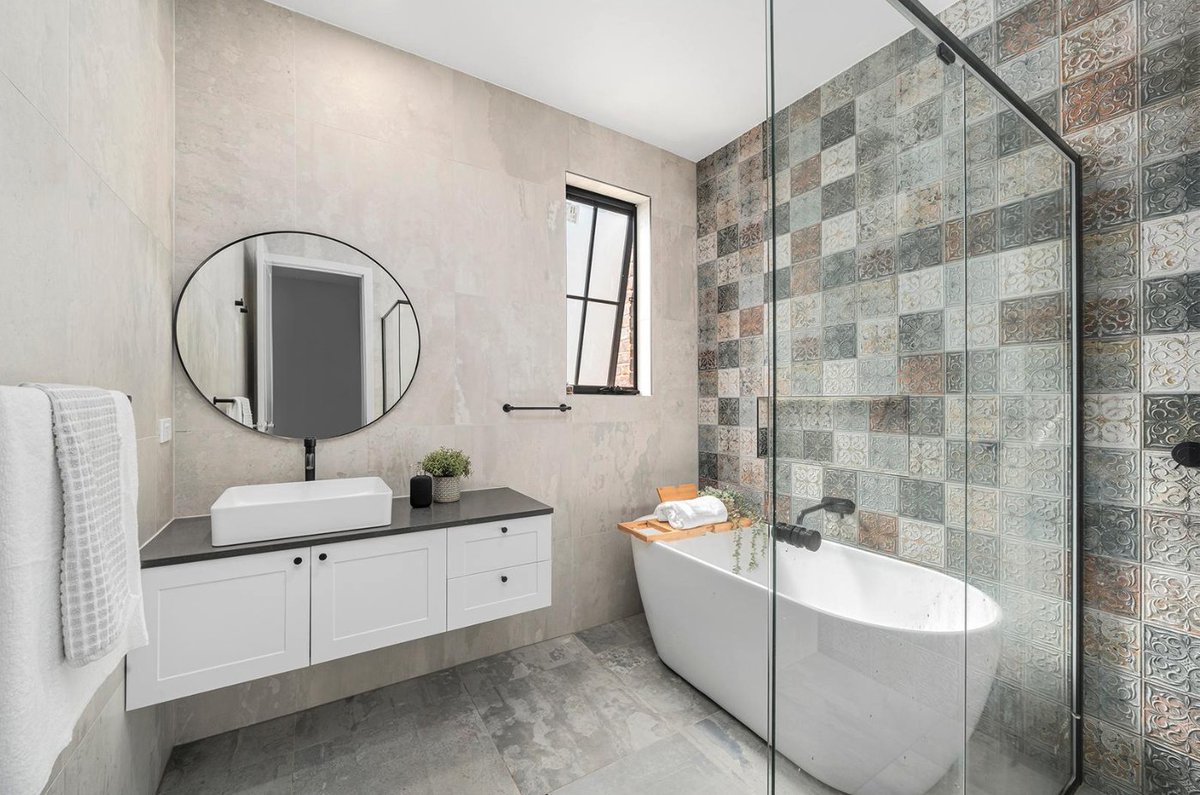 The main bathroom is okay and while everything is well positioned, the style doesn't really appeal to me, especially those checkered tiles. 
Do you like? 
#bathroomdesign 
#interiordesign 
#interiors 
#interiorstyle