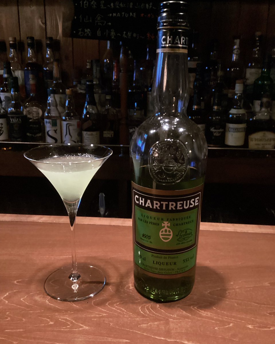 本日のカクテル

【スプリングフィーリング】
週末花見に行きましたが今日まで桜は開花していない様ですね
そんな日はこのカクテル、春の新緑を感じられる一品です。
広がる春の陽気を感じて下さい☆
皆様良い季節を
#カクテル #ジン #bar #バー好きな人と繋がりたい #おしゃれなお店 #カクテル #港区