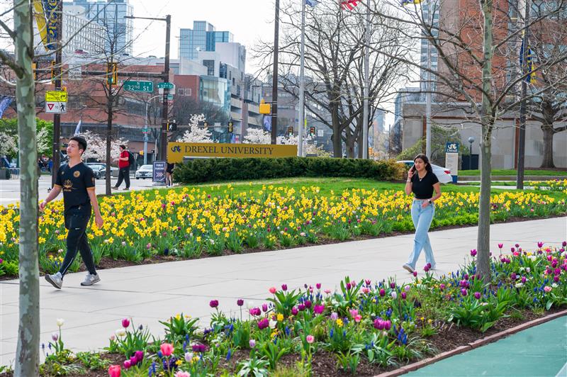 Spring has sprung and events are planned for the next season of programming at the @PHSgardening Gateway Garden on @DrexelUniv's University City Campus. Here's what's on tap for the upcoming weeks: drexe.lu/3xuzzf9