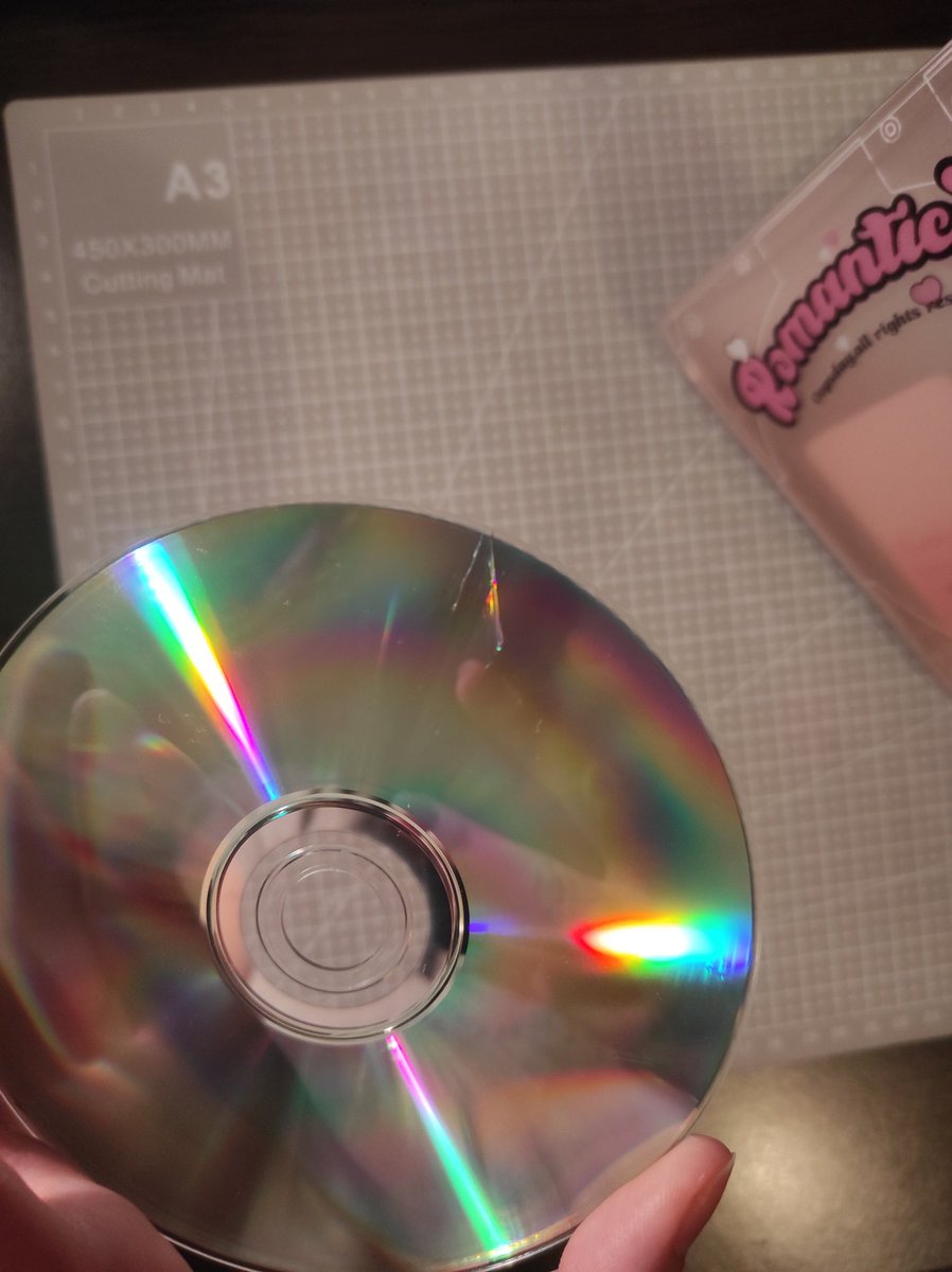 cd binder satış

Nerdeyse hiç kullanılmadı hasar, sayfalarında tozlanma vs yok. Sadece cdnin arka kısmında bir çatlak var benden kaynaklı değil elime ulastığında böyleydi binderın içindeyken belli olmuyor. Kutusuyla kargolayacağım. Çift taraflı 20 sayfayla birlikte 350 tl