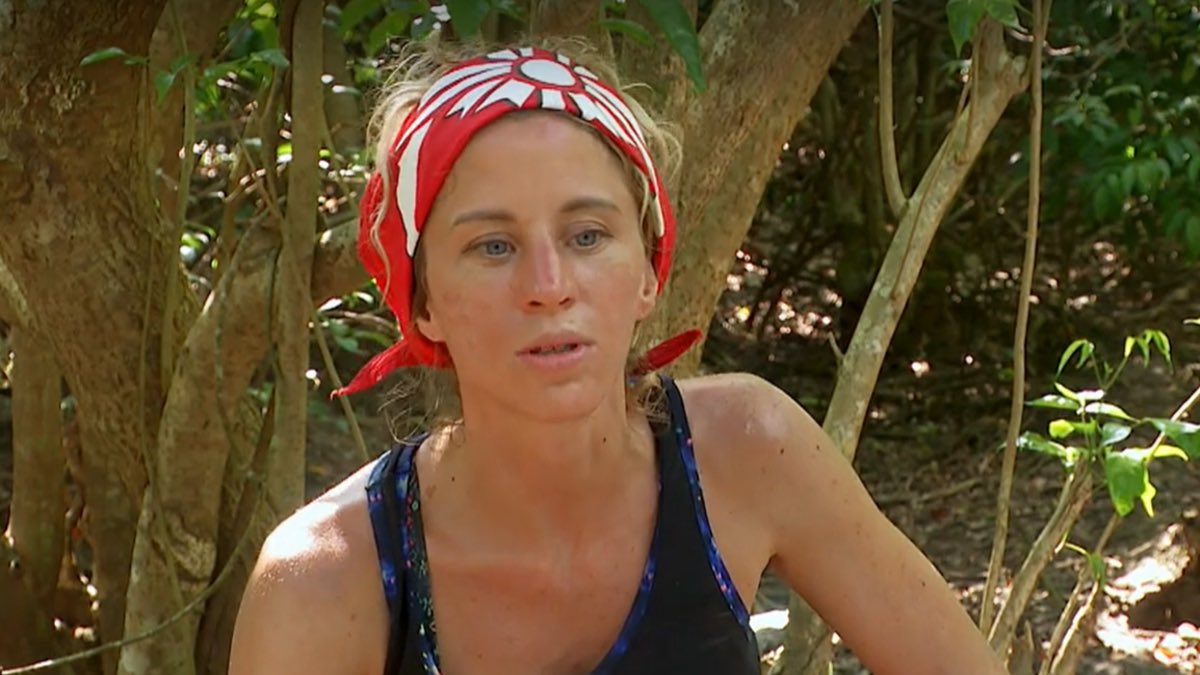 Zeltac_'s tweet photo. me faite pas juré c’est la même personne  #KohLanta https://t.co/2lemHEQCas