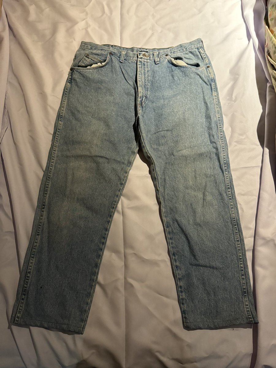nomnomlemonn's tweet photo. กางเกงยีนส์ jeans wearเอว 36 สะโพก 44 รอบขา 24
⭐️150฿ (ค่าส่ง 50 ตัวต่อไป +10)
⭐️ซักรีดก่อนส่งทุกตัว
#ส่งต่อเสื้อผ้ามือสอง #เสื้อผ้ามือสองราคาถูก #เสื้อผ้าสาวอวบ #ส่งต่อเสื้อผ้าสาวอวบ  #ส่งต่อเสื้อผ้า #ส่งต่อเสื้อผ้ามือสองราคาถูก #กางเกงยีนส์สาวอวบ #ส่งต่อกางเกงยีน https://t.co/ZLMJq2nyef