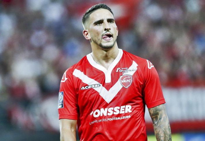 ActuL1_'s tweet image. 🚨 Anthony Knockaert (VAFC) : « C’est dur de trouver les mots (…) Y’a ce penalty, ça me parait très léger, je fais la même chose une minute avant, et dans la surface elle (Frappart) siffle.

Est-ce que c’est parce que c’est un grand club ? Je sais pas. Je pese mes mots, ils ont…
