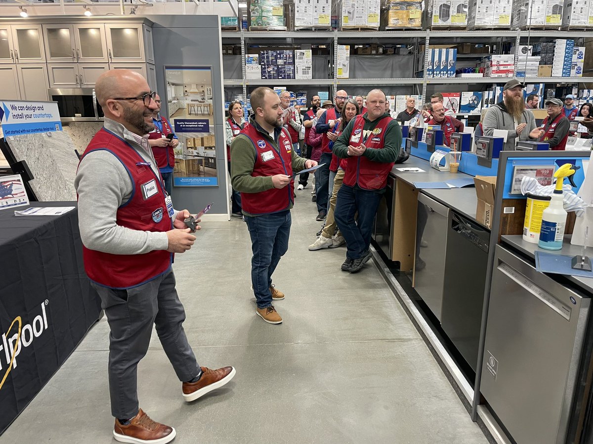 Lowes2374's tweet photo. #District #1282 had our #Appliance Event #Training today! We got to #Celebrate #Top #Performers from last year! Then we got to learn from all our #Awesome #Vendors about #Products, #LPP, #LeaseToOwn and #Credit!@Anthony_Battle1 #hungrytowin #LG #GE #Bosch #Whirlpool #lowes https://t.co/s2teItu44i