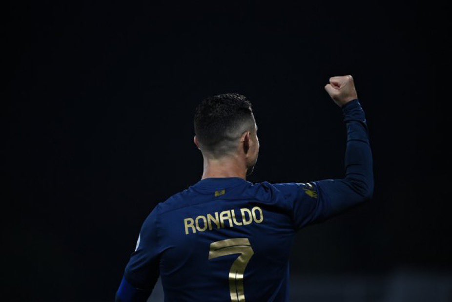 Cristiano Ronaldo fans let’s follow each other after this massive game. I’ll follow back everyone!!!