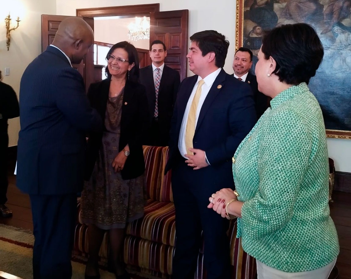 Reafirmando los sólidos lazos de amistad y cooperación histórica entre Ecuador y Colombia, el próximo Gabinete Binacional se realizará el 25 de abril en Ipiales, para fortalecer aún más los lazos fraternos que nos unen. 🇪🇨🤝🇨🇴