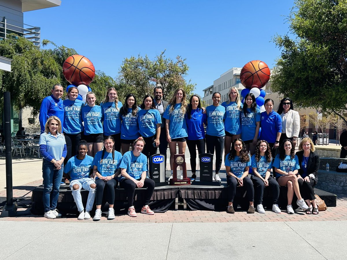 Celebrating the historic season made by our @CSUSM_WBB team this year. Thank you to our Mayor @RebeccaJ516 for joining us this afternoon. #BleedBlue